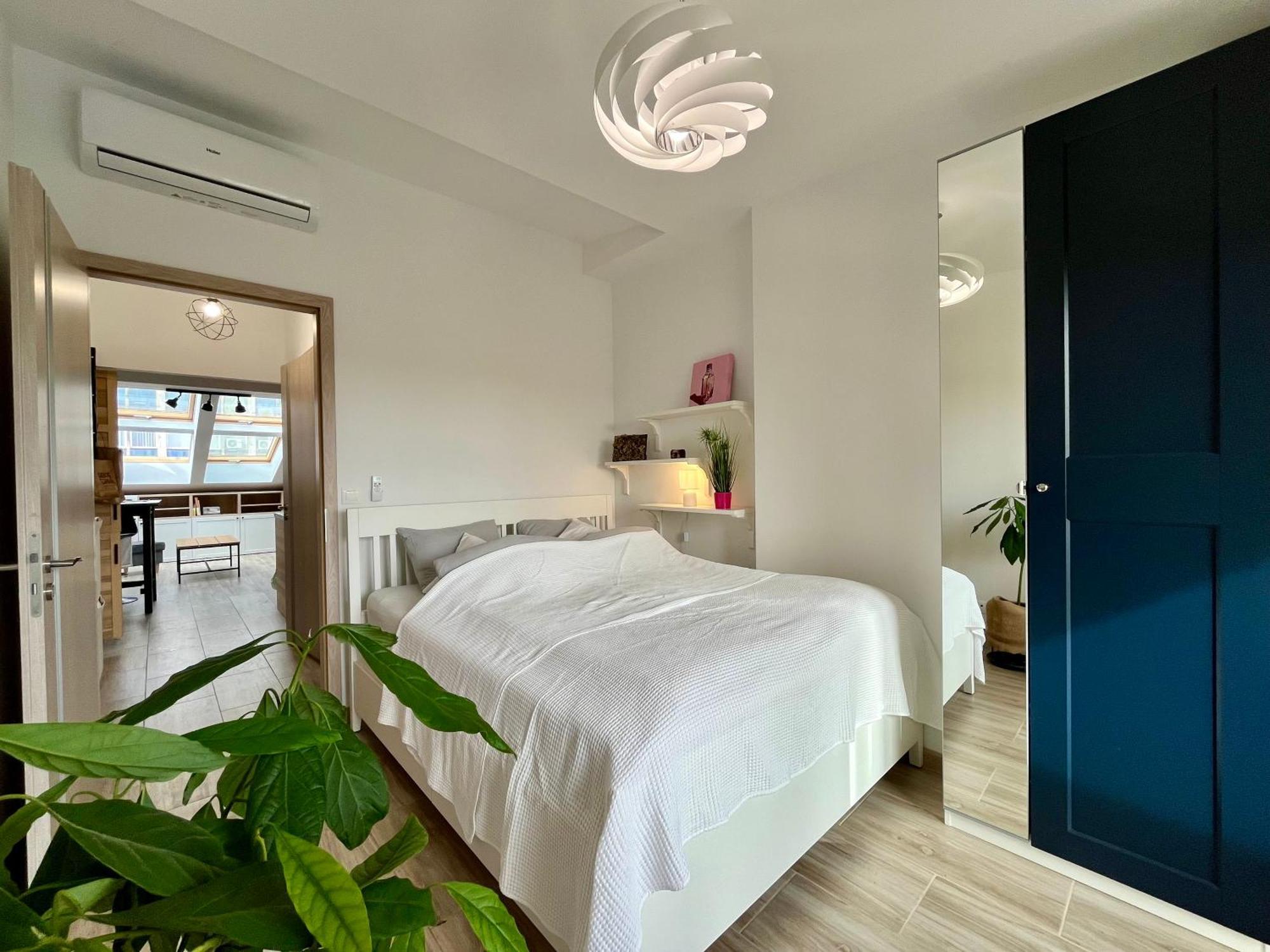 Feelhome Apartment With Kitchen คราคูฟ ภายนอก รูปภาพ