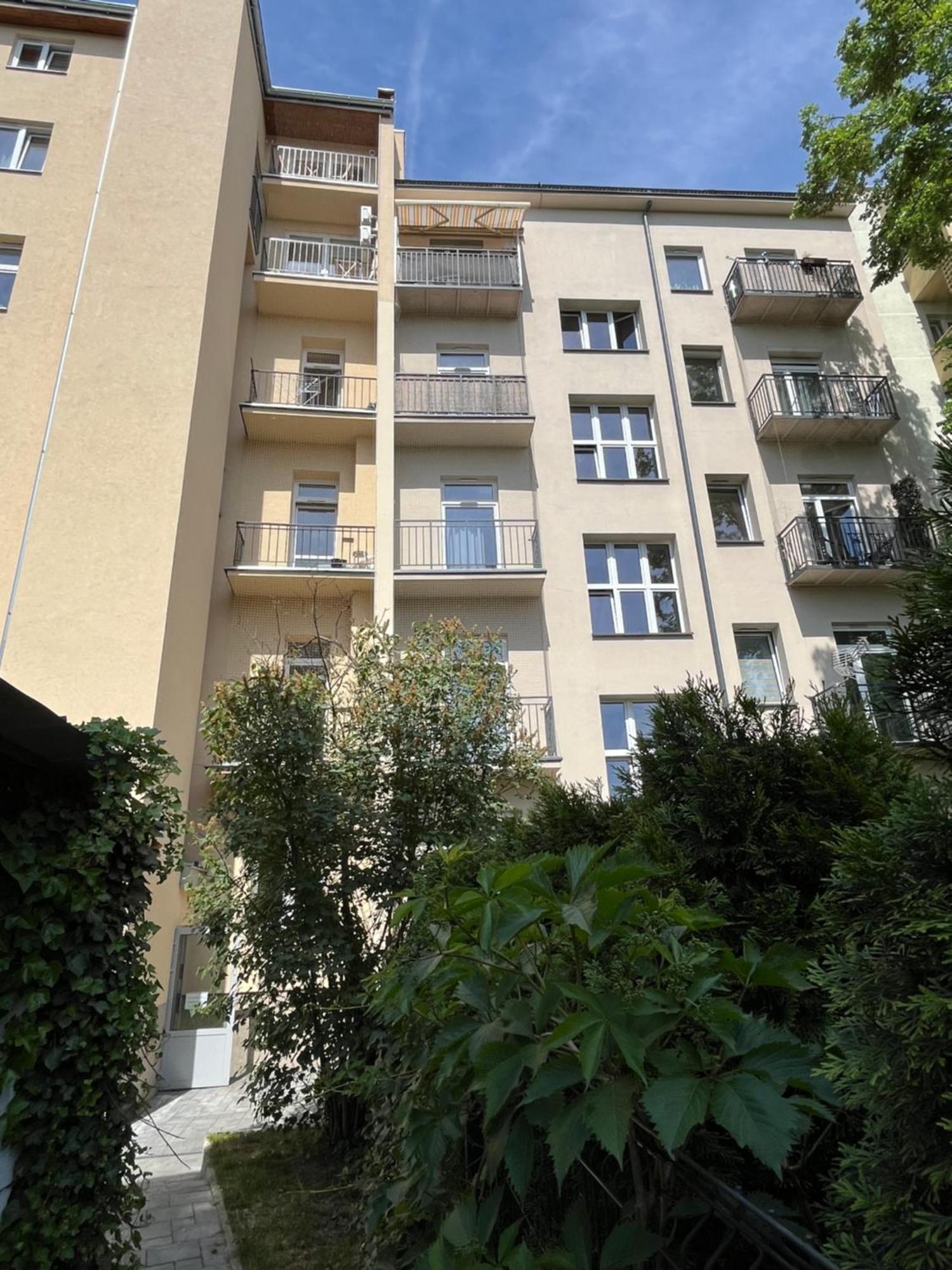 Feelhome Apartment With Kitchen คราคูฟ ภายนอก รูปภาพ